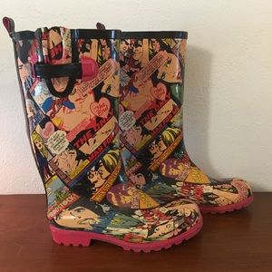 Marvel HERoes Comic Book Print Rainboots, Size 8